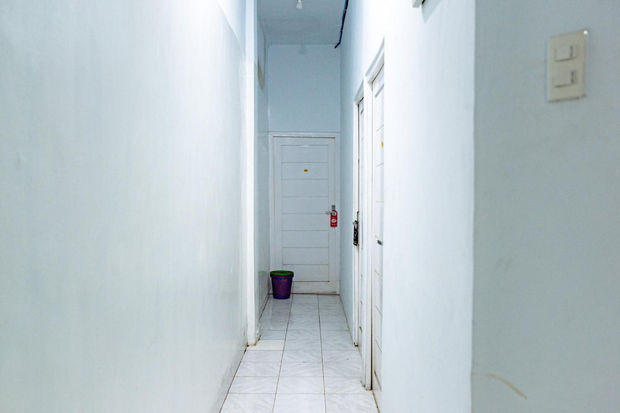 Готель Reddoorz Near Rsud Dr Pringadi Medan 3 Екстер'єр фото