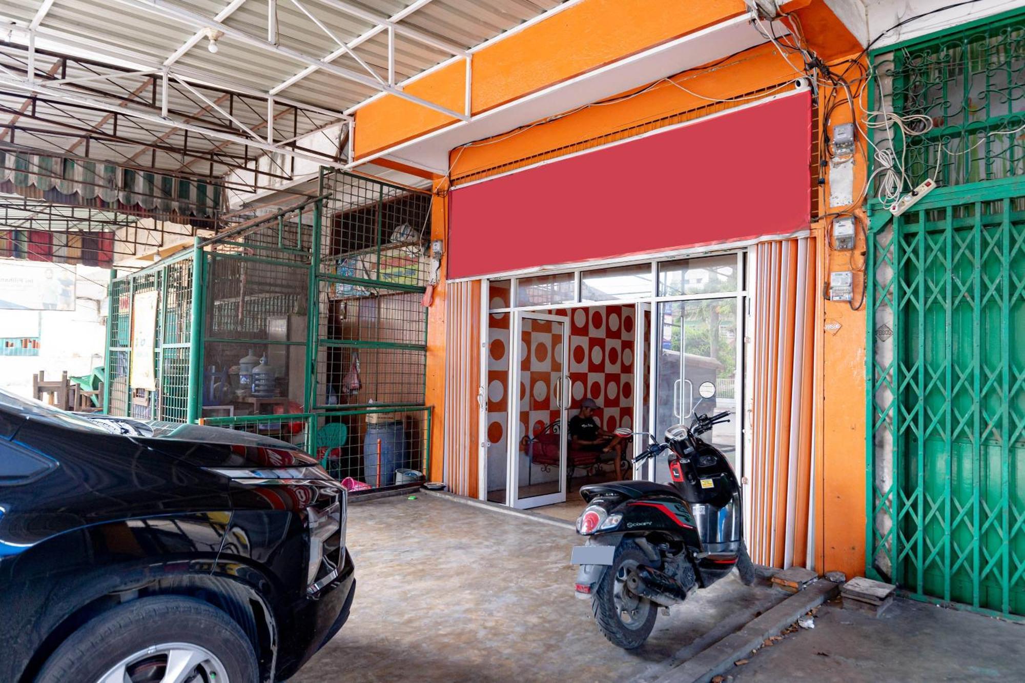 Готель Reddoorz Near Rsud Dr Pringadi Medan 3 Екстер'єр фото